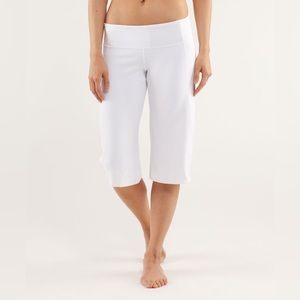 NEW Lululemon Clam Digger II in White. Size 2. NWOT.